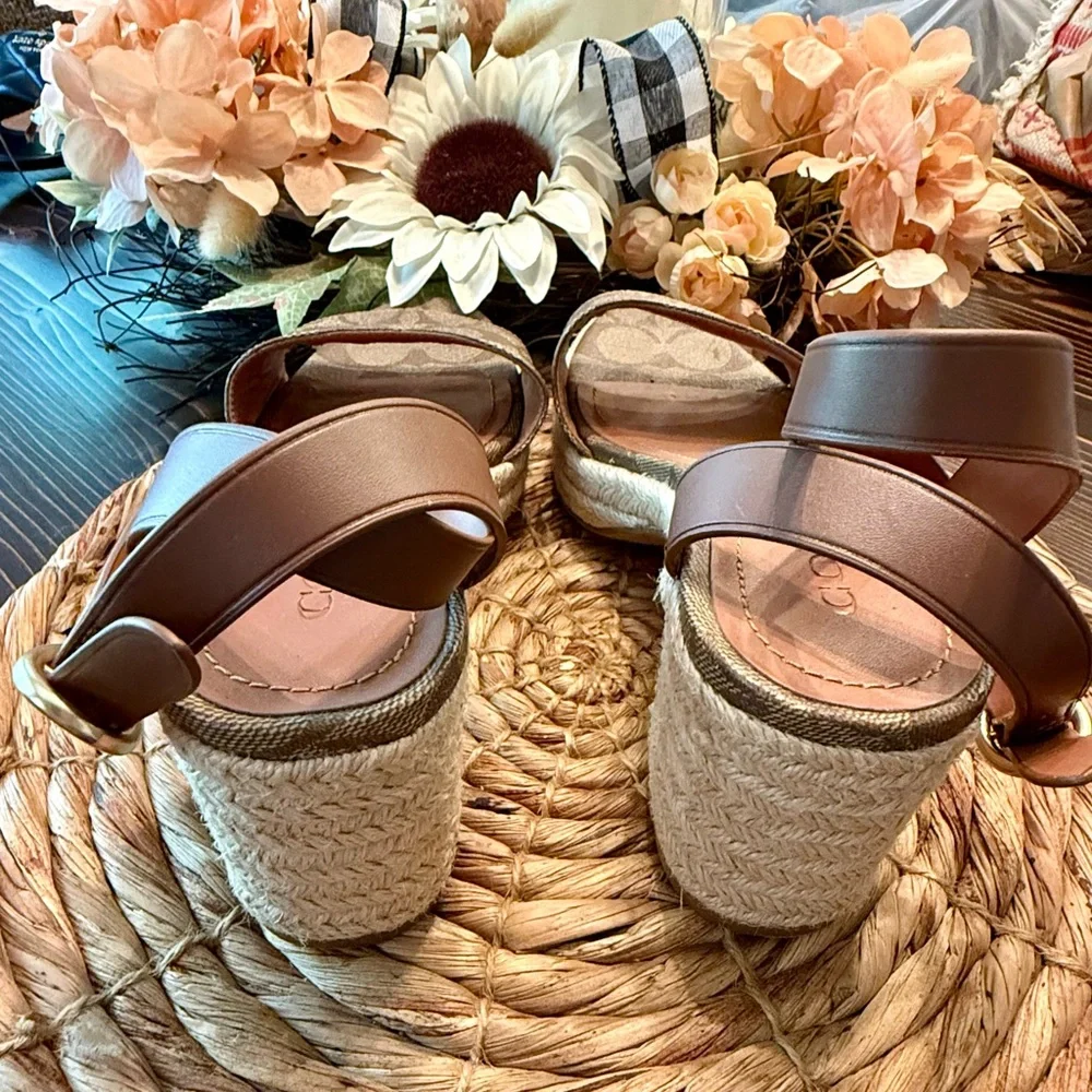 Coach Signature Piper Espadrille Sandals ~ Heels - Picture 5 of 6